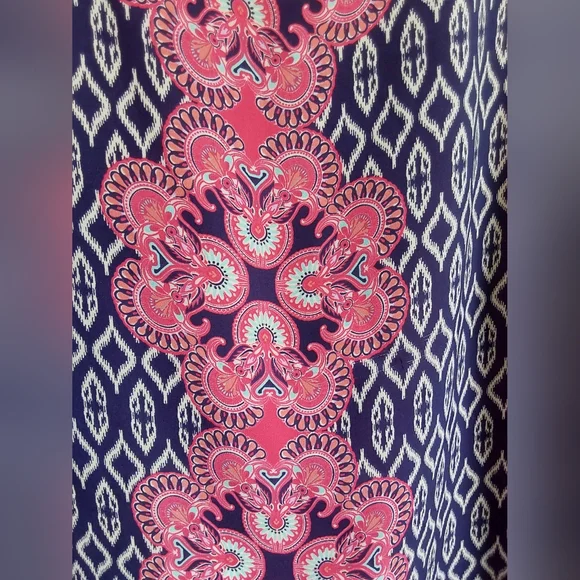 Rose & Olive XL Tank Top - Picture 3 of 11